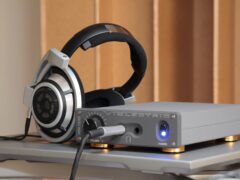 Violectric V200 headphone amplifier